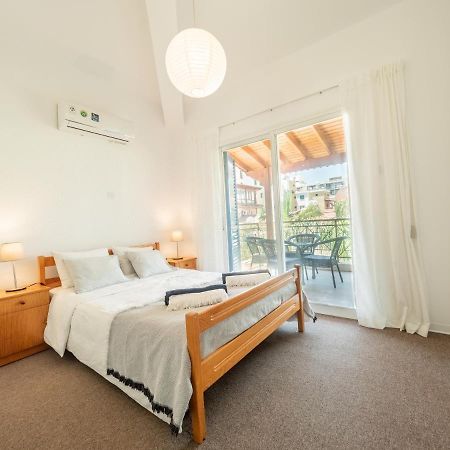 The Salnik Beach Apartment Лимасол Екстериор снимка